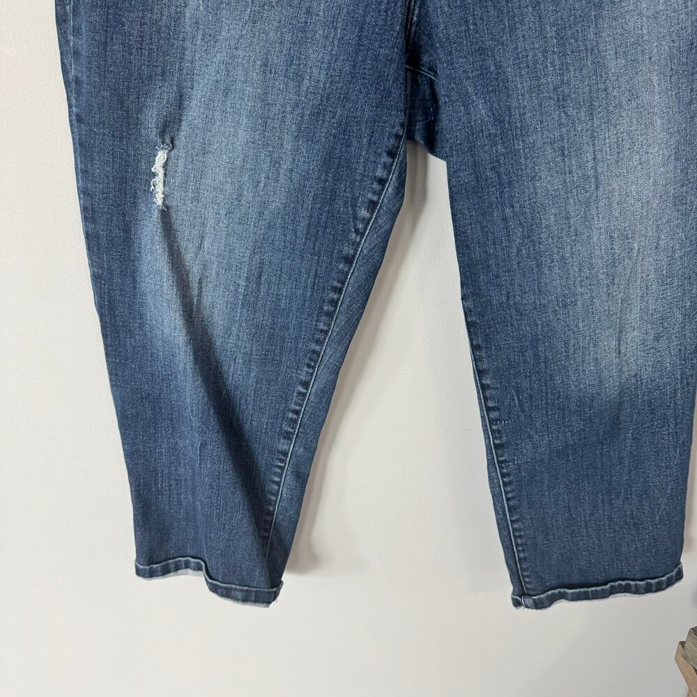 CJ Banks Lightly Distressed Jean Capris Women's Plus Size 22 W Cotton Poly Spand - Picture 3 of 7